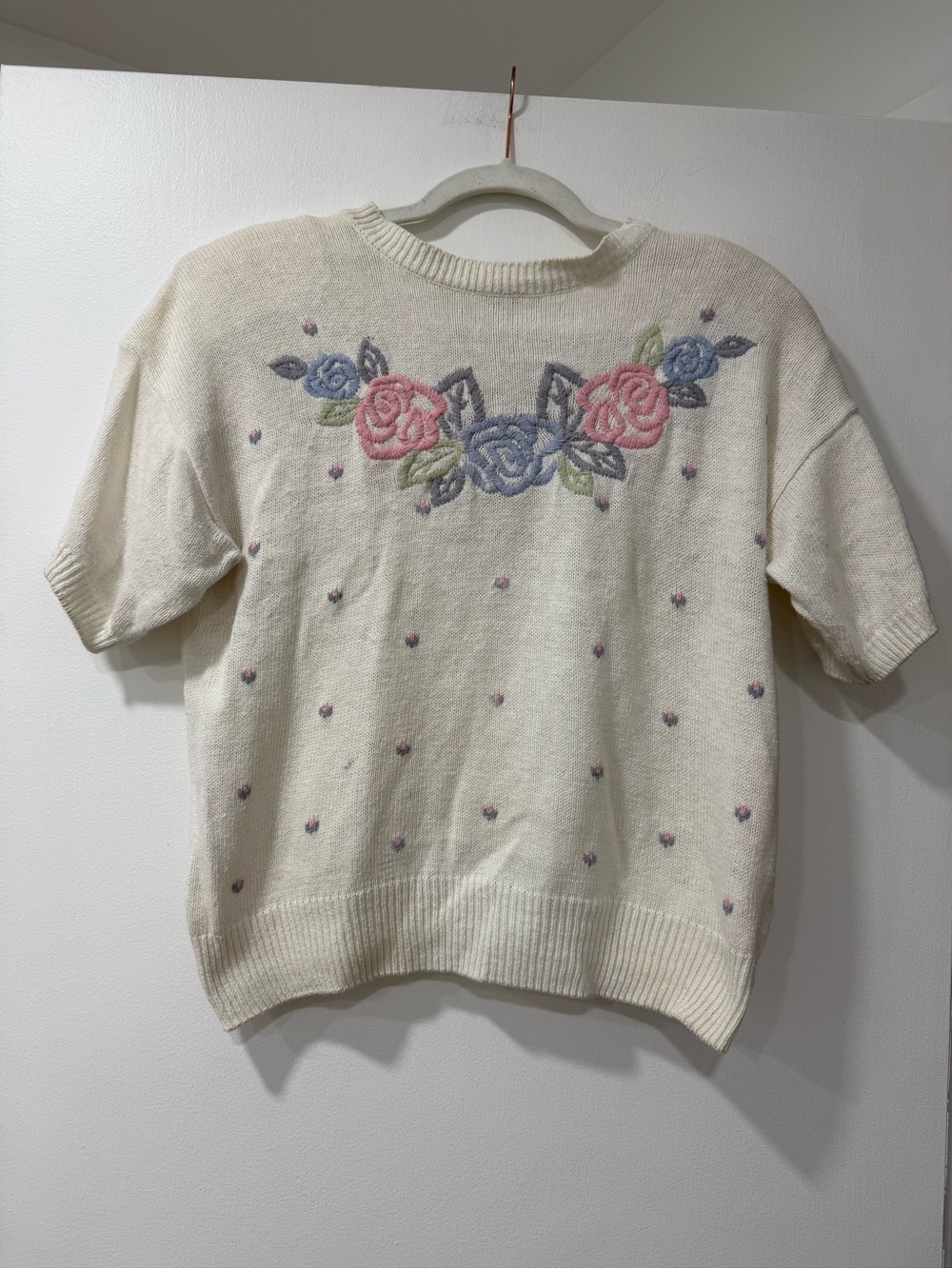 Women’s vintage sweater- size medium